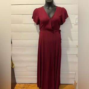 ❤️ LULUS Robe longue bourgogne – Taille S – NWT